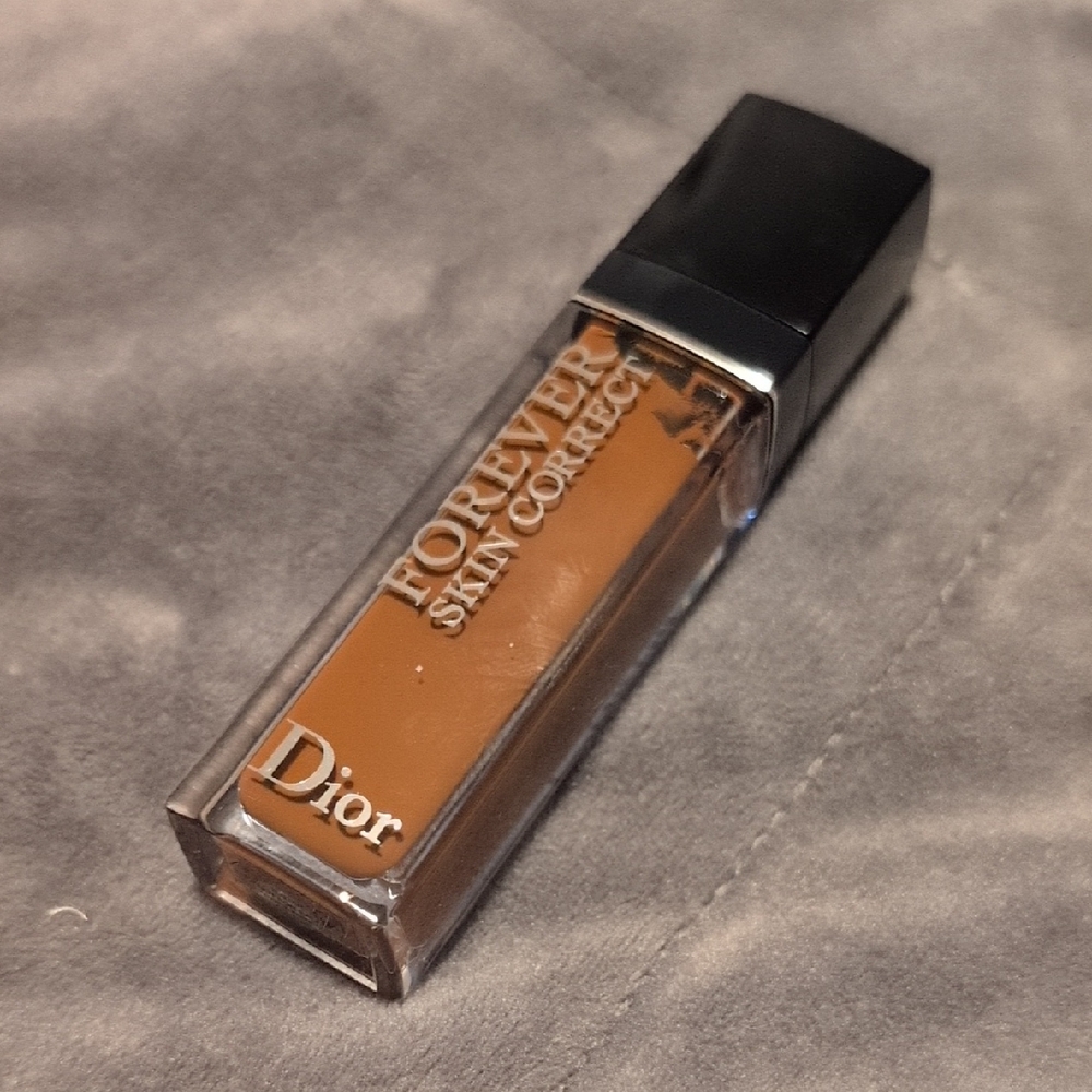 Dior Forever Skin Correct in Warm Brown